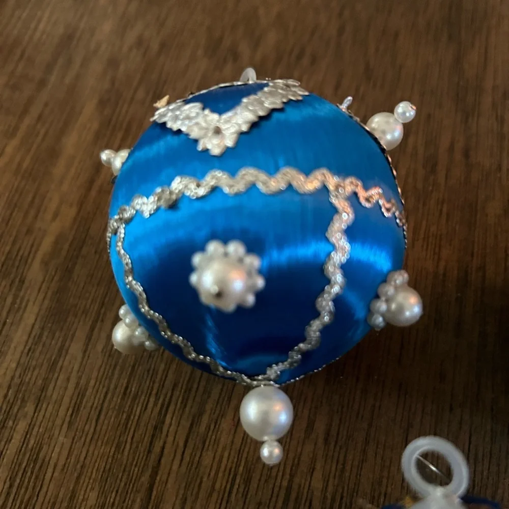 Vintage five blue